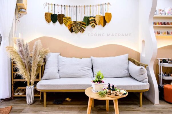 Sự kết hợp giữa nghệ thuật đan dây du nhập và phong cách trang trí nội thất mới lạ.